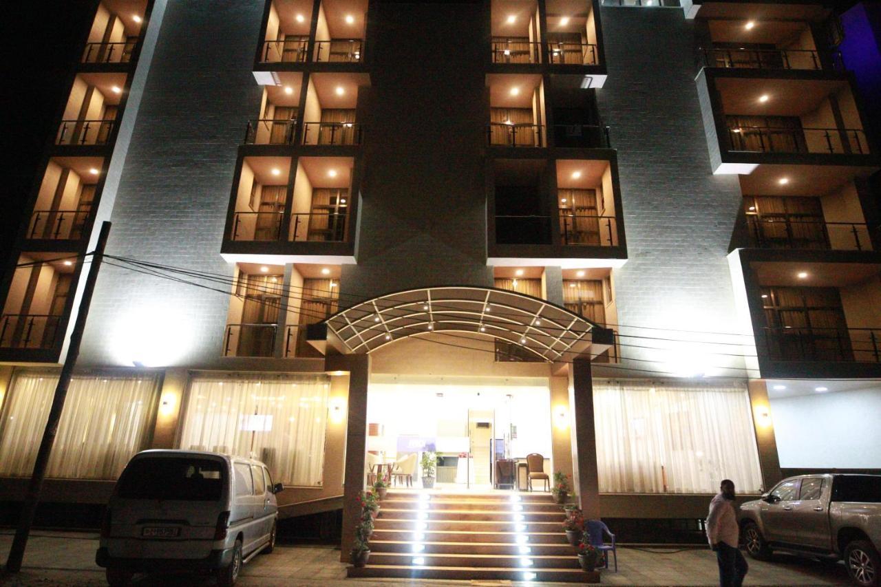 Marcen Addis Hotel Exterior photo